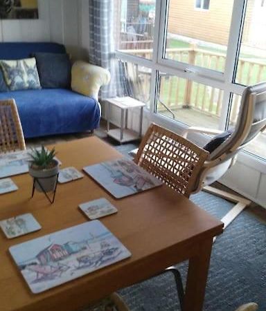 فيلا No 27 A Dog Friendly Rural Coastal Chalet سيتون المظهر الخارجي الصورة